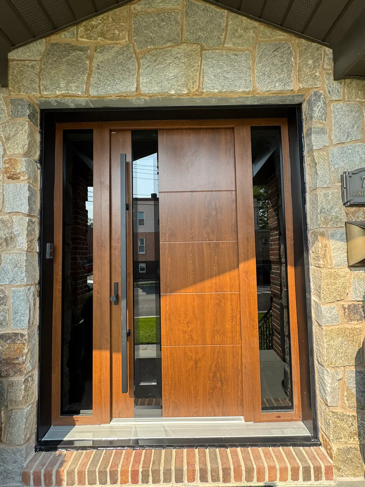 Wiener 3 - Modern Exterior Door