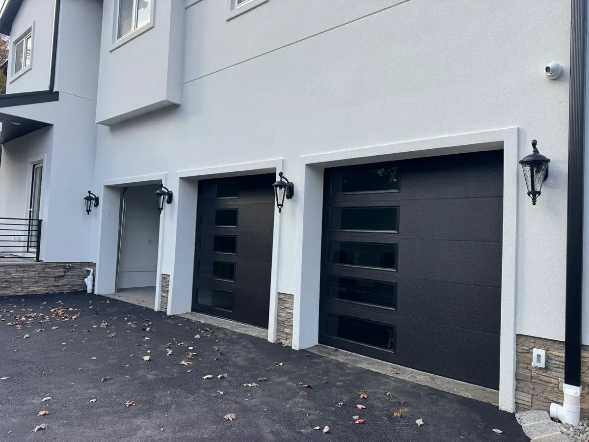 Amarr Lincoln 3138 (Insulated R-6.48) Steel Garage Door