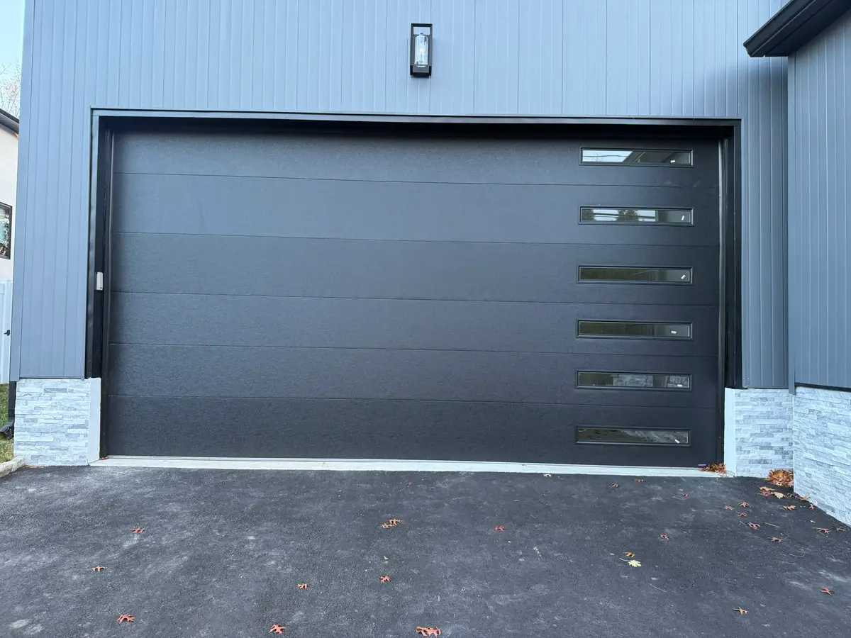 Amarr Lincoln 1000 (Non-Insulated) Steel Garage Door