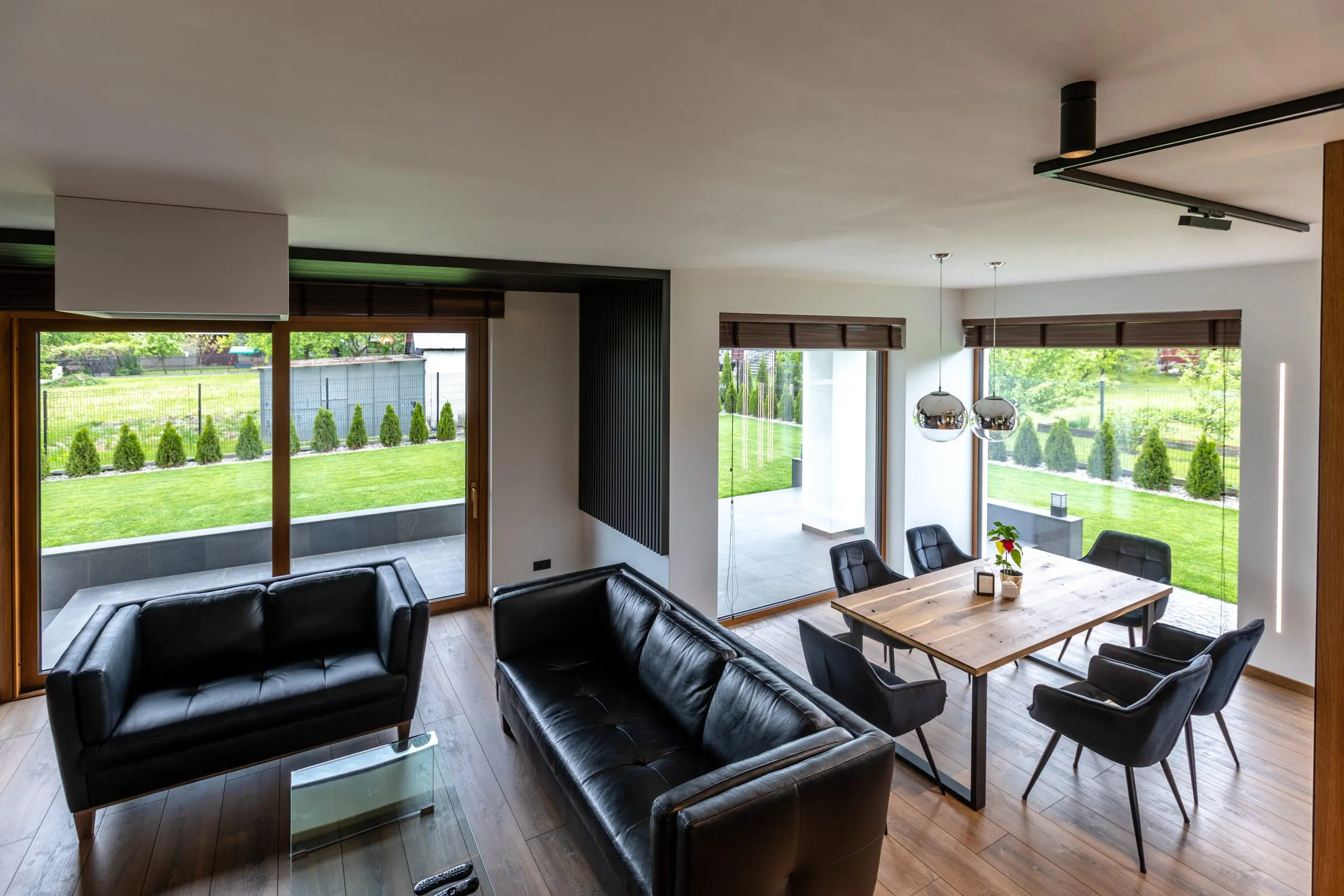 Aluminum patio doors