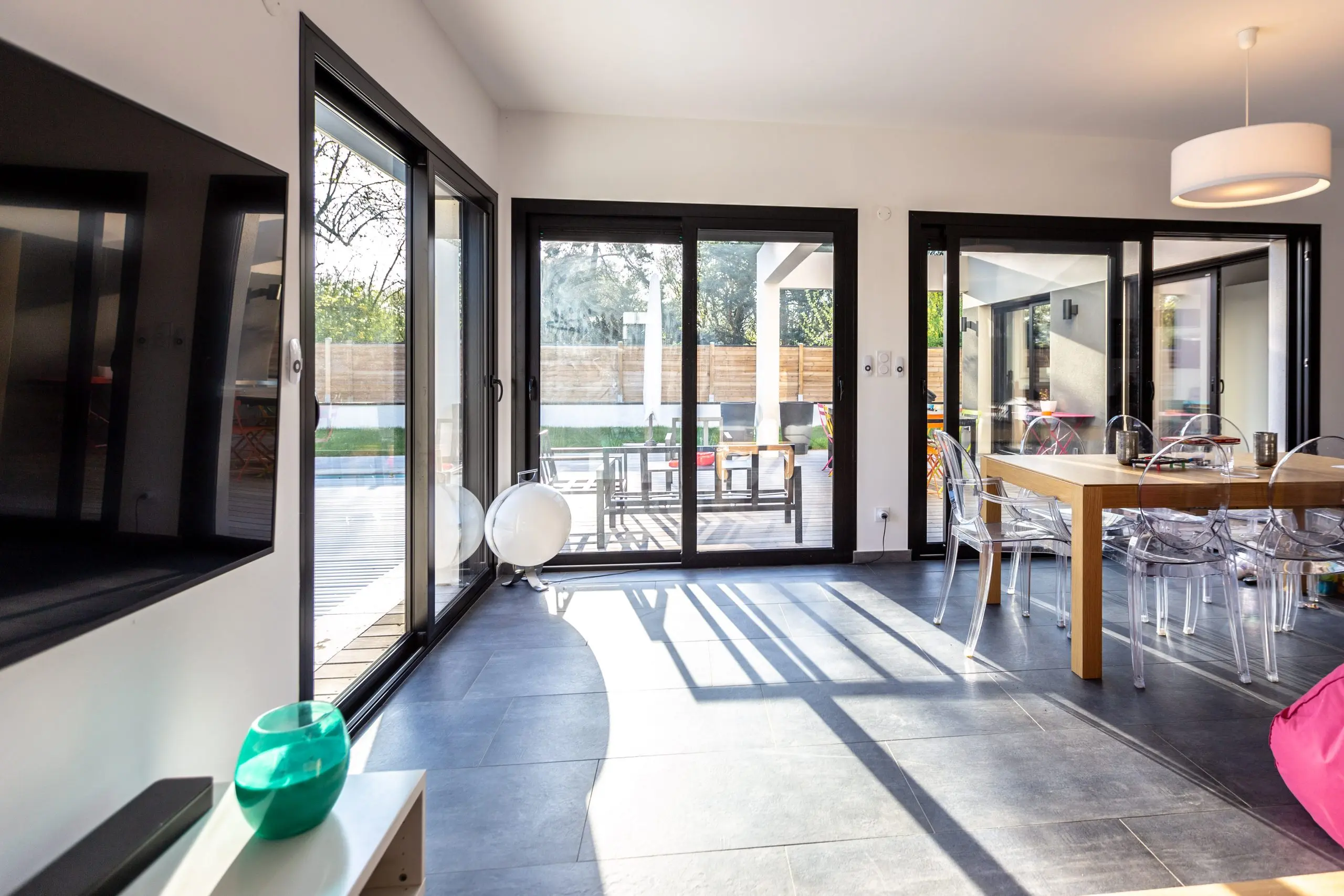 Aluminum windows
